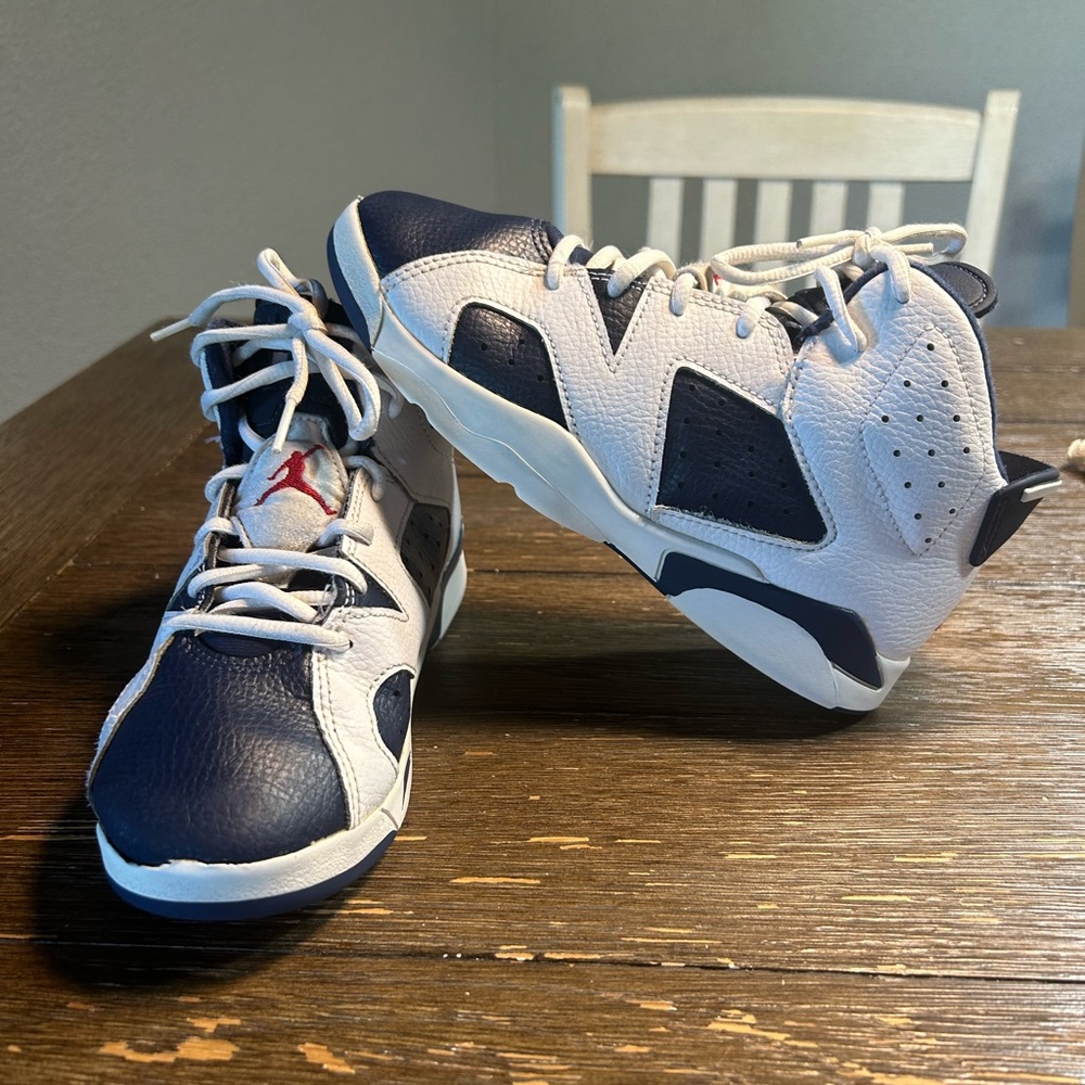 Jordan Little Kids 6 Retro Jordan’s size 3 youth - Picture 2 of 10